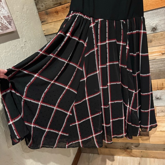 Torrid Midi Chiffon Plaid Skirt Mixed Media Skater Dress Black/Red Plus Size 16 - Picture 8 of 14